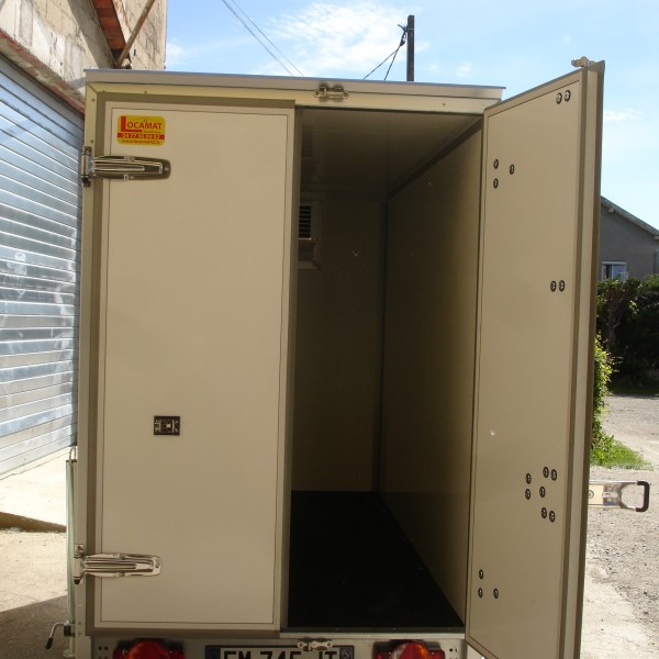 location remorque  frigo  montbrison feurs andrzezieux