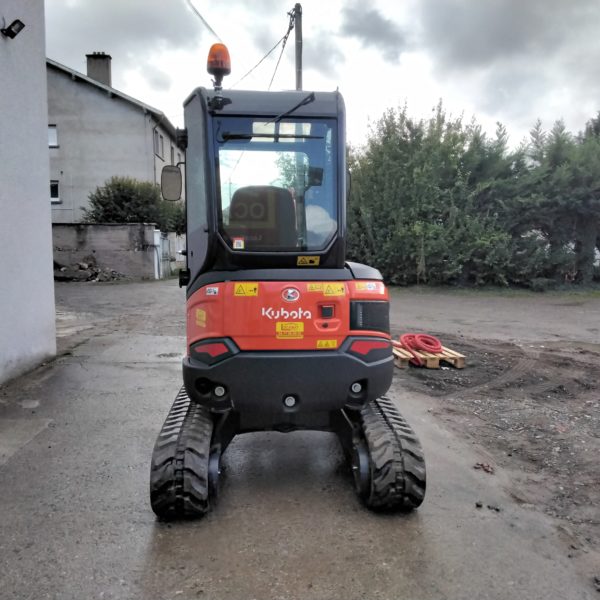 location mini pelle 2.5 tonnes loire 42 montbrison savigneux