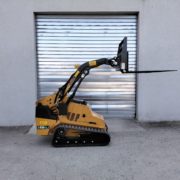 fourche palette Location mini chargeuse chenilles loire 42 skid steer leve palettes chariot elevateur sur chenilles